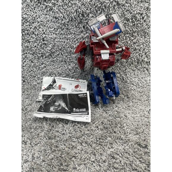 Transformers Prime Optimus Prime Autobot Figure 6” Changing To Vehicle Toys - Picture 6 of 9